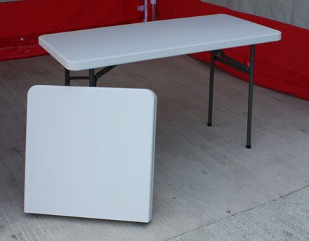 Folding exhibition tables for gazebos